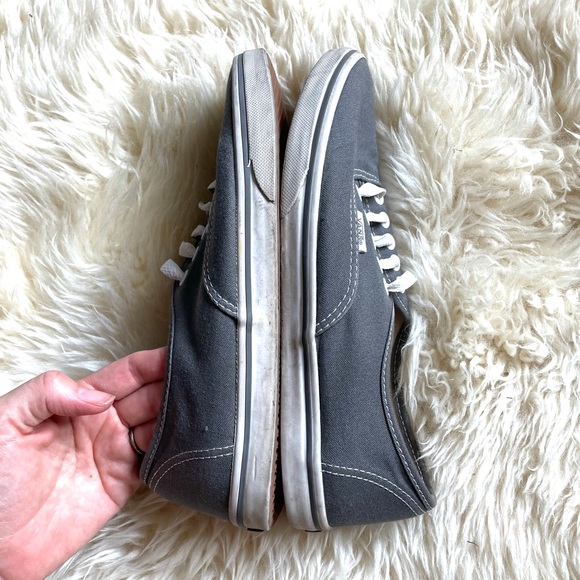 GUC Vans Off the Wall Lace Up Sneakers - Picture 2 of 7